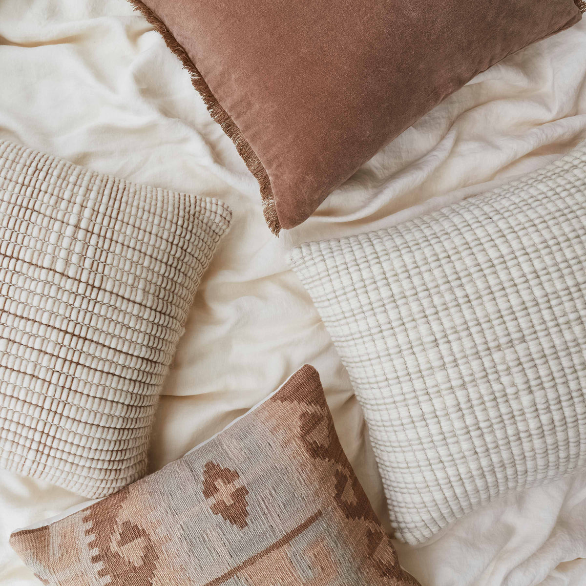 Ocaso Pillow
